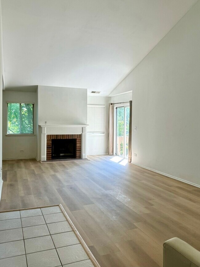 Building Photo - 1077 Auburn Ln