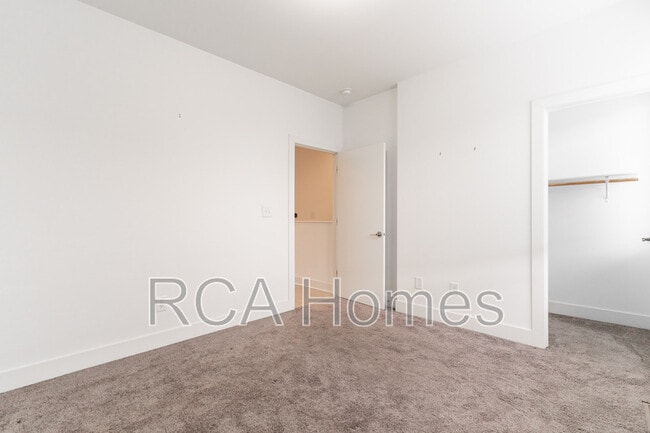 Building Photo - 616 Pomeroy St