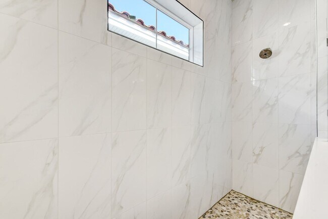 Building Photo - Townhome  in The Enclave at Summer Beach