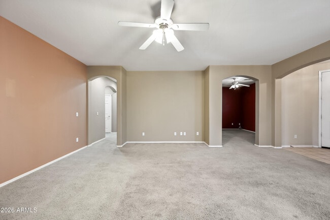 Building Photo - 10870 W Chase Ln