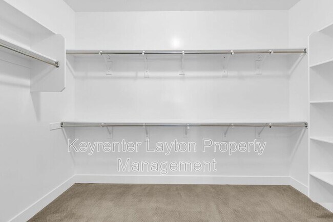 Building Photo - 1447 E Daylily Ct