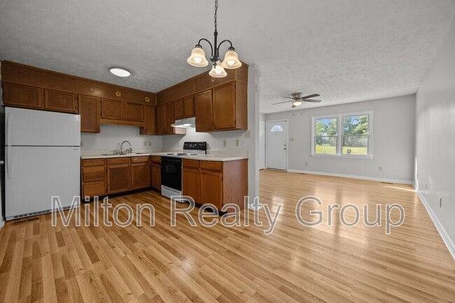 Building Photo - 54 Rolling Springs Dr