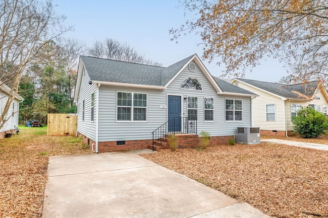 Building Photo - 420 Alpha St