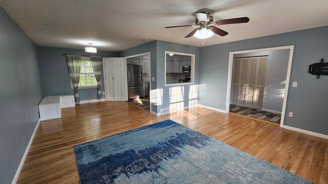 Building Photo - 6115 Christman Dr