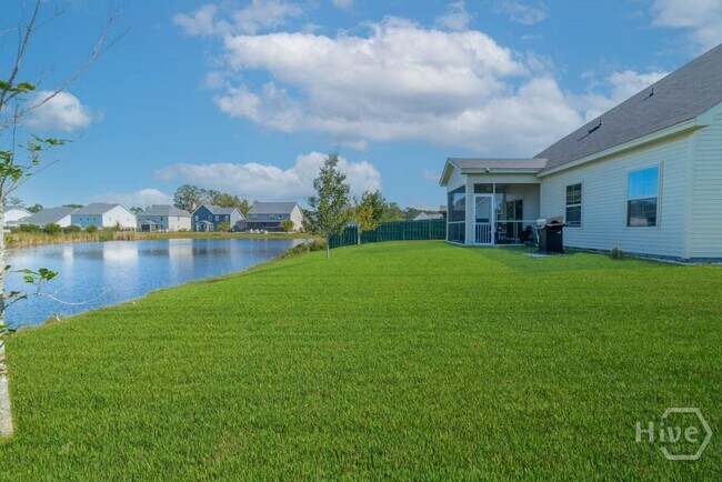 Building Photo - 70 Hazen Dr