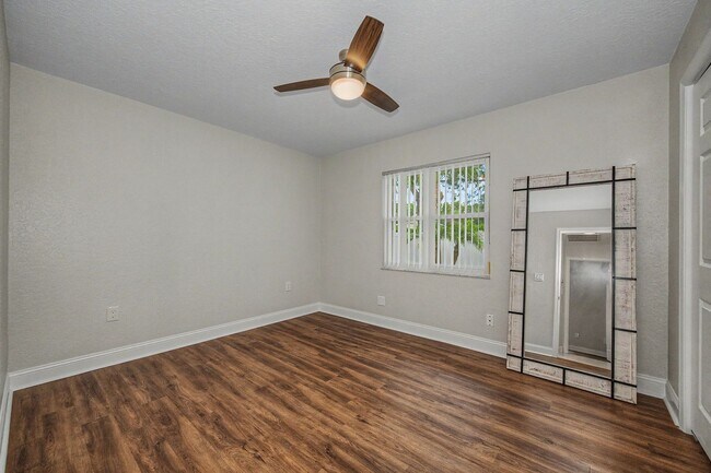 Building Photo - 4449 Foxboro Dr