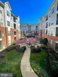 Building Photo - 4860 Eisenhower Ave