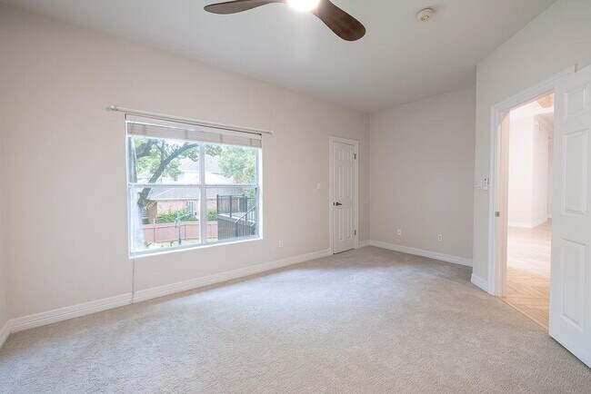 Building Photo - 2906 Mill Reef Cove