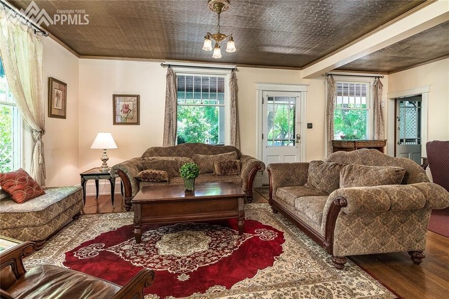 Living Room - 1034 E Platte Ave