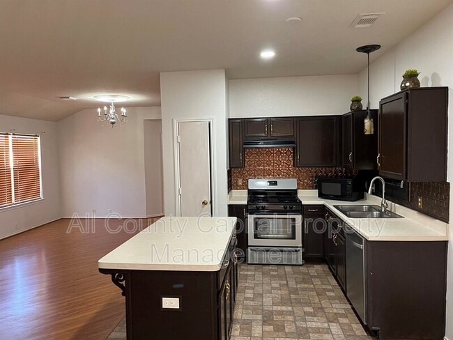 Building Photo - 15004 Antique Finish Dr