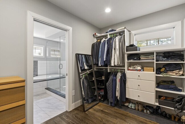 Building Photo - 265 Jackson St