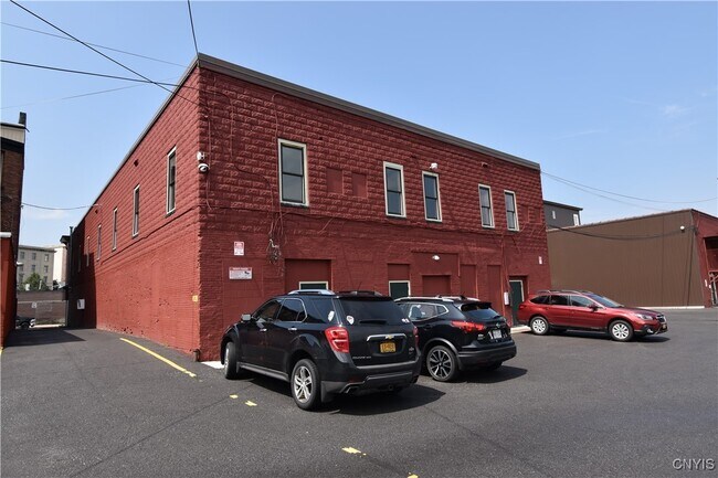 Building Photo - 152 Court St