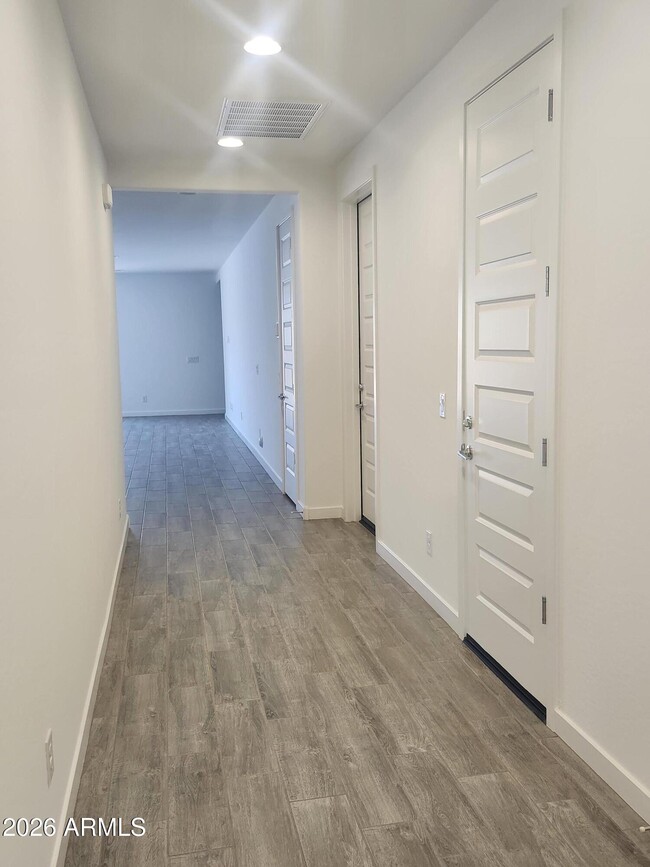 Building Photo - 24924 N 167th Ave