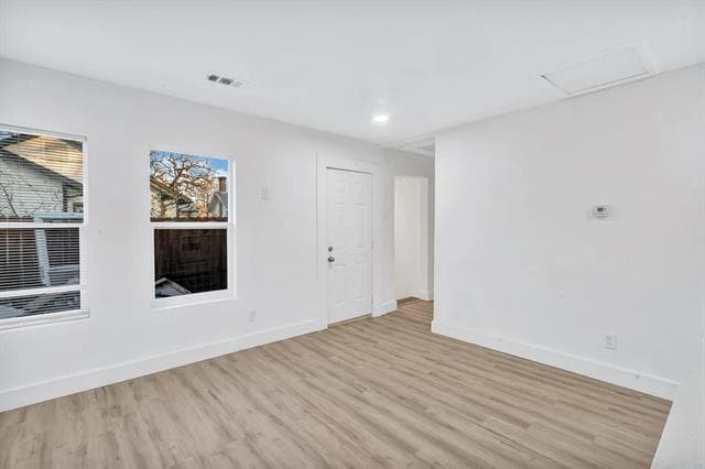 Building Photo - 2530 Honeysuckle Ave