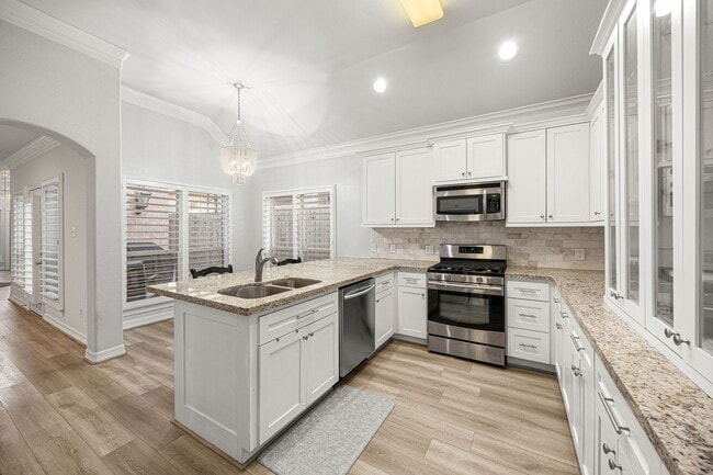 Building Photo - 4757 W Alabama St