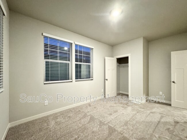 Building Photo - 7181 SE Benedict St