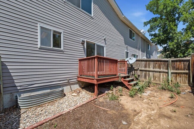 Building Photo - 698 Eagle Dr