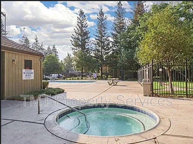 Building Photo - 3591 Quail Lakes Dr