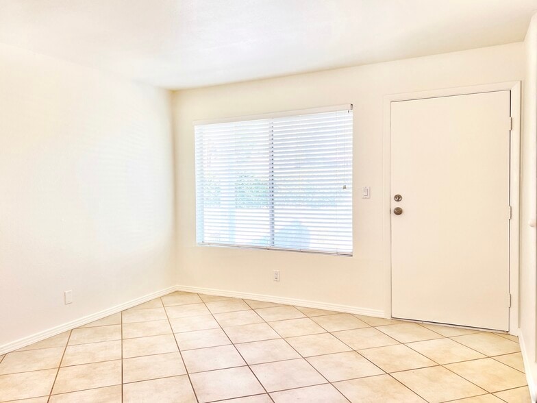 Building Photo - 64275 Spyglass Ave