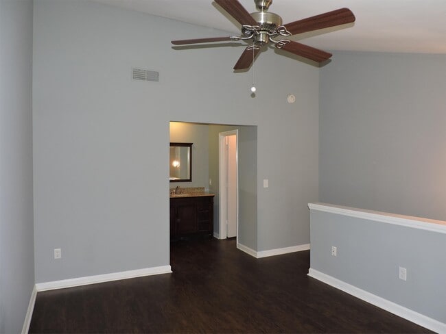 Building Photo - 2494 Etiwan Ave