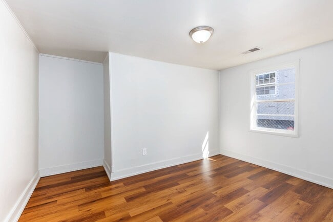 Building Photo - Norwood 3 BR Home