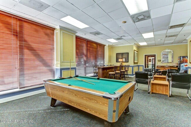 Building Photo - 311 W Ashley St