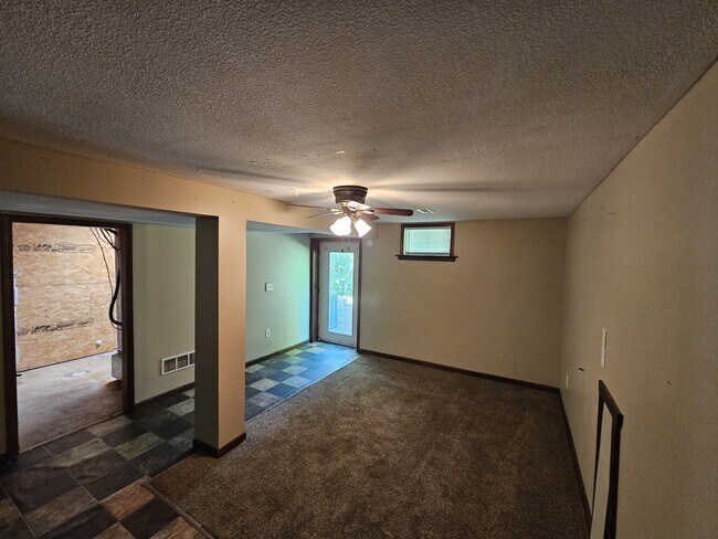 Building Photo - 777 SE Y Hwy