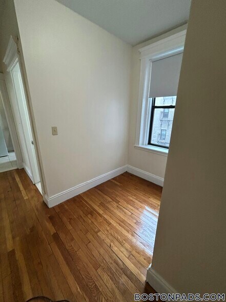 Building Photo - 1156 Commonwealth Ave