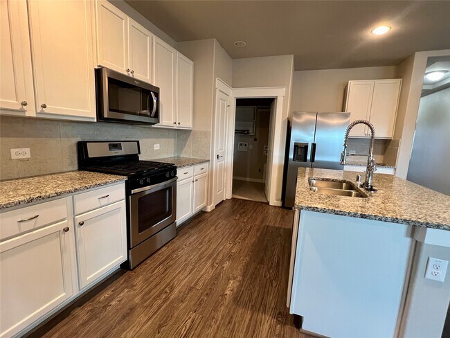 Building Photo - 12347 Breckenwood Mills Dr