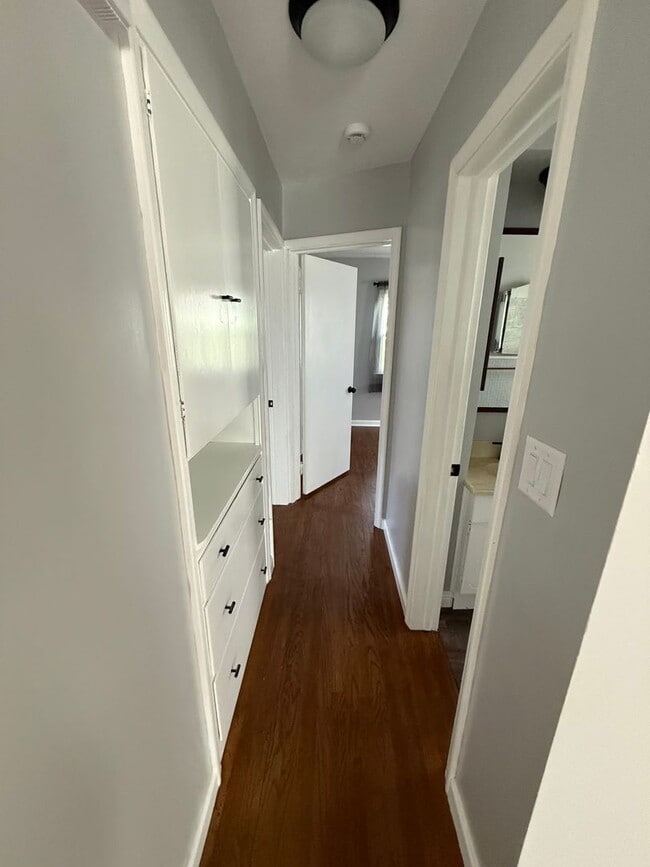 Building Photo - Spacious 2 Bedroom, 2 Bath Home with Bonus Space and a Single Car Garage