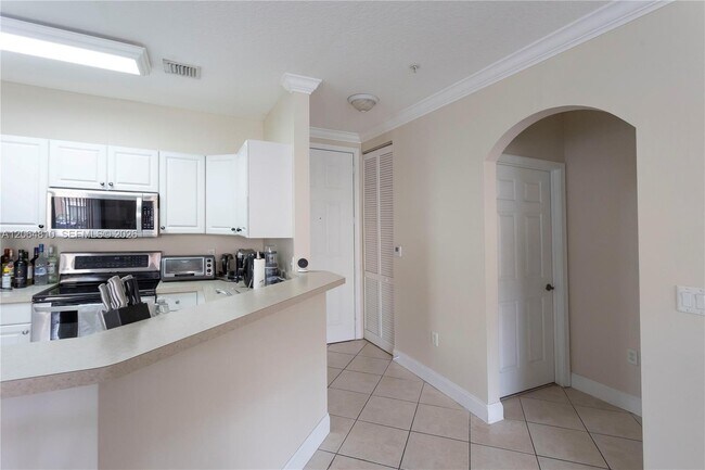Building Photo - 4506 SW 160th Ave