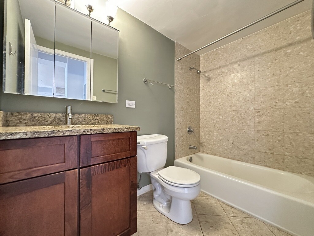 Building Photo - 4180 N Marine Dr