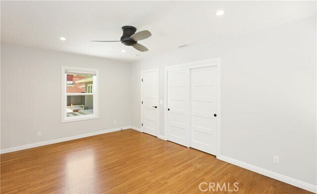 Building Photo - 933 W Riviera Dr