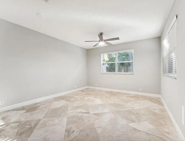 Building Photo - 3182 El Camino Real