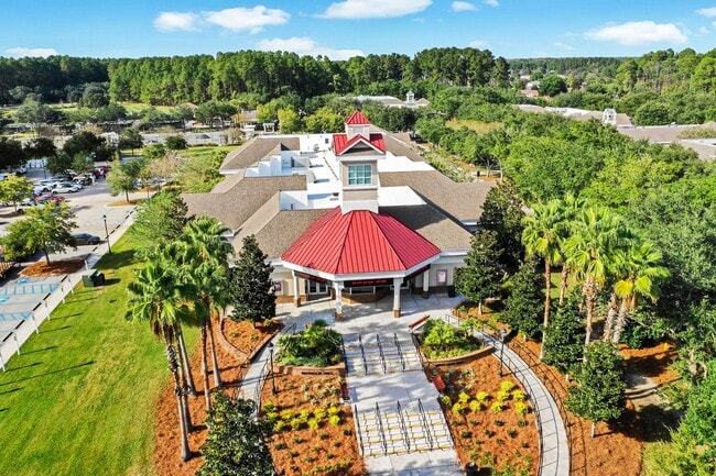 Building Photo - 211 Hampton Cir