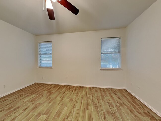 Building Photo - 6401 Downeast Dr