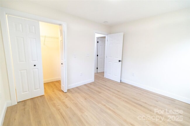 Building Photo - 3501 Eastway Dr