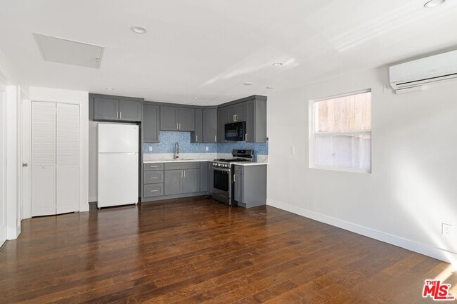 Building Photo - 3015 Future Pl