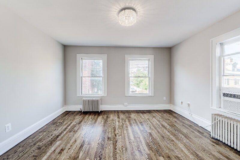 Building Photo - 206 Loudoun St SW