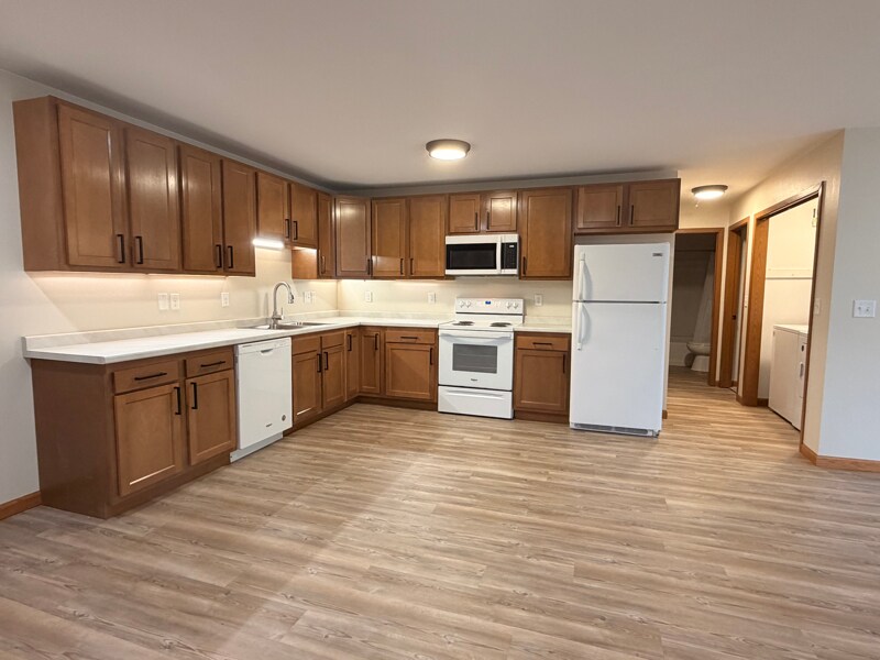 Building Photo - 1009 Boxelder Ave