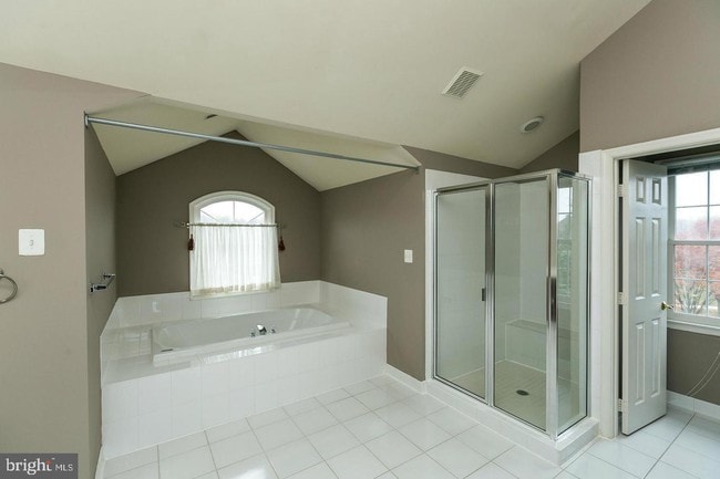 Building Photo - 16843 Harbour Town Dr