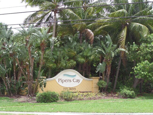 Building Photo - 829 Pipers Cay Dr