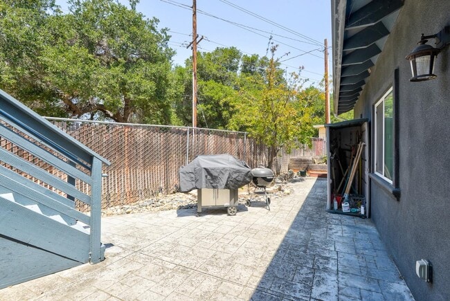 Building Photo - 3097 Forbes Ave