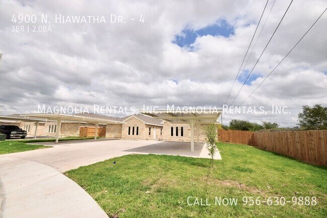 Building Photo - 4900 N Hiawatha Dr