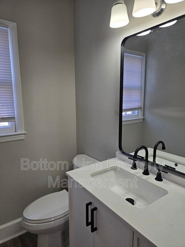 Building Photo - 5949 Quail Hollow Rd