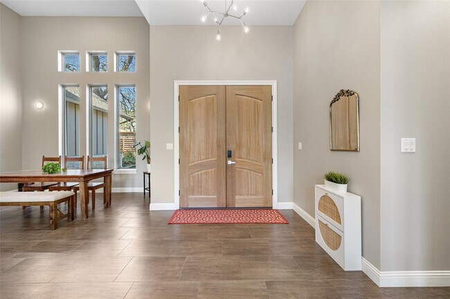 Building Photo - 1017 S Quinlan Park Rd