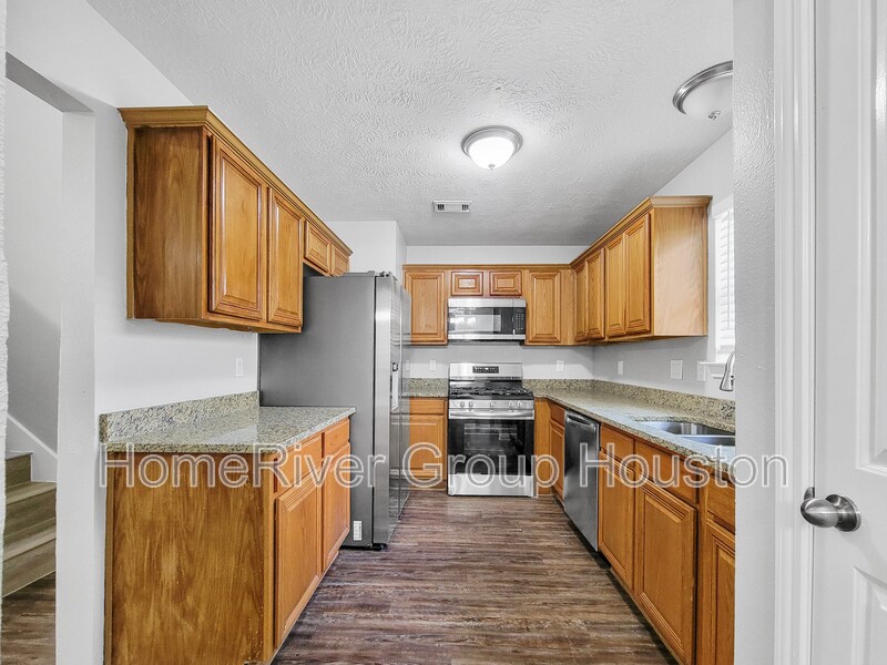 Building Photo - 11930 Cottonwood Ln