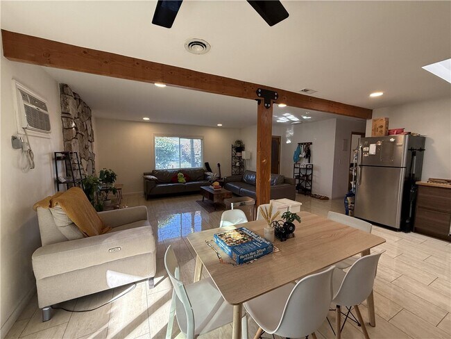 Building Photo - 7672 Amazon Dr