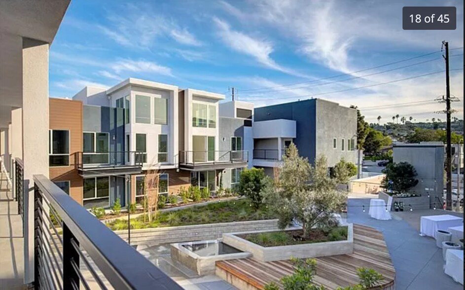 Inside Courtyard - 1920 S Pacific Coast Hwy