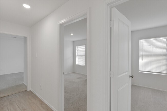 Building Photo - 747 Hackberry Br Ct